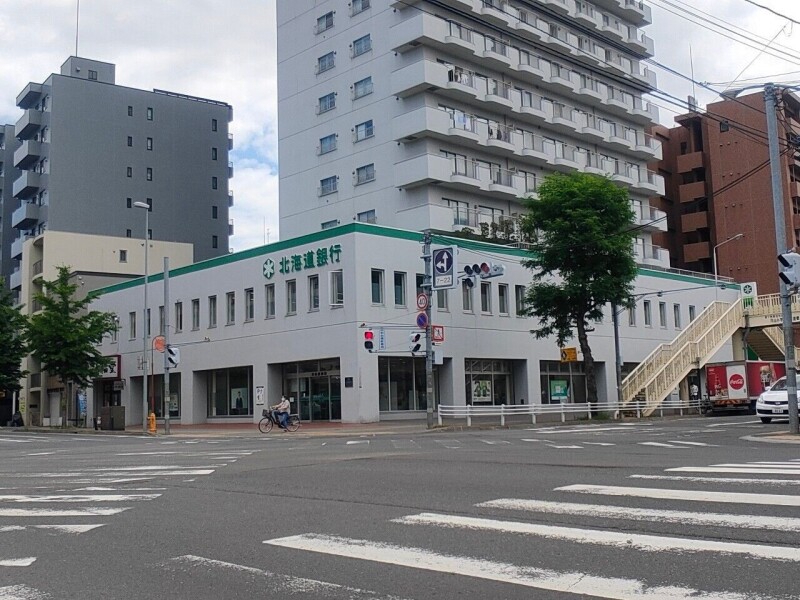 銀行　北海道銀行鳥居前支店（銀行）まで364m
