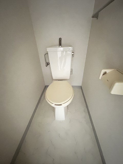 トイレ　清潔感のあるトイレです