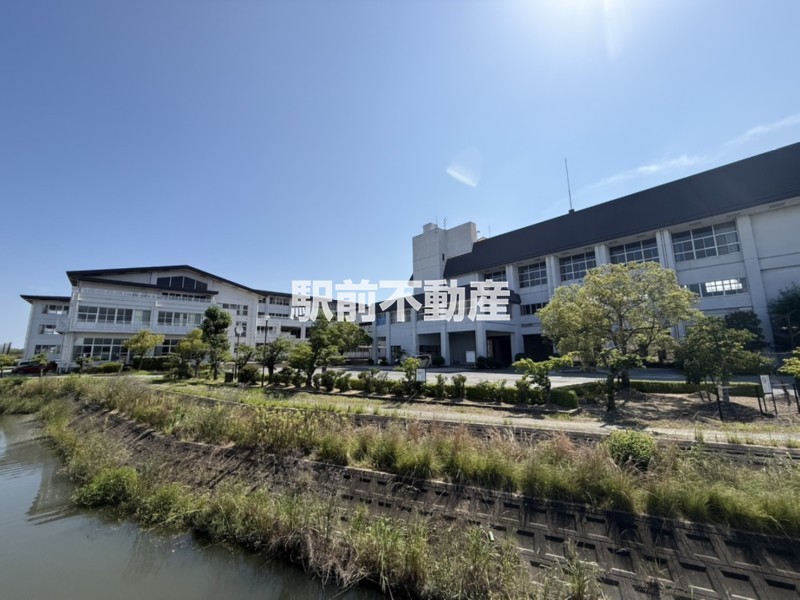 中学校　城南中学校（中学校）まで1200m