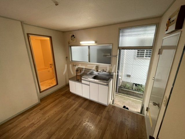 カーサ小田原の居間写真