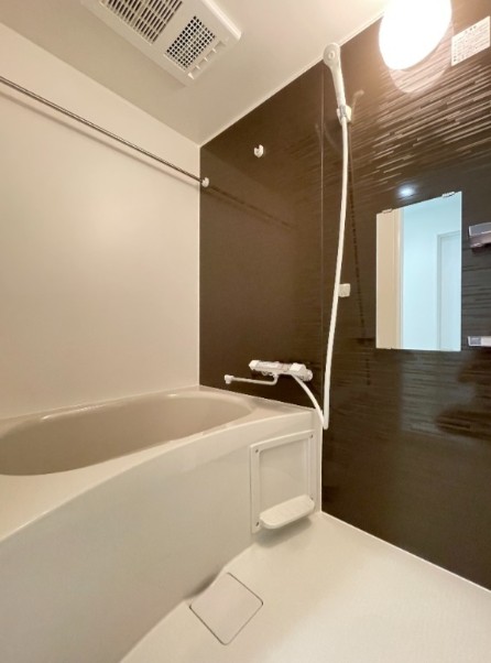バス・シャワールーム　※建築中のため同施工参考写真となります。