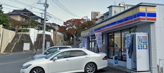 コンビニ　ミニストップ上白水店（コンビニ）まで597m