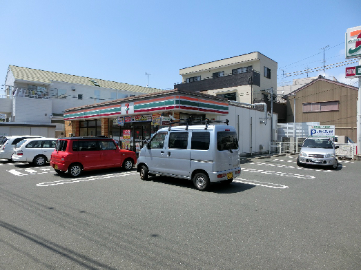 コンビニ　セブンイレブン 浜松高町店（コンビニ）まで300m