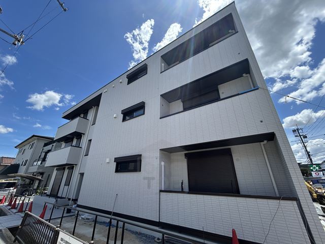 ＪＲ東海道本線 千里丘駅 徒歩10分 3階建 築1年の外観写真