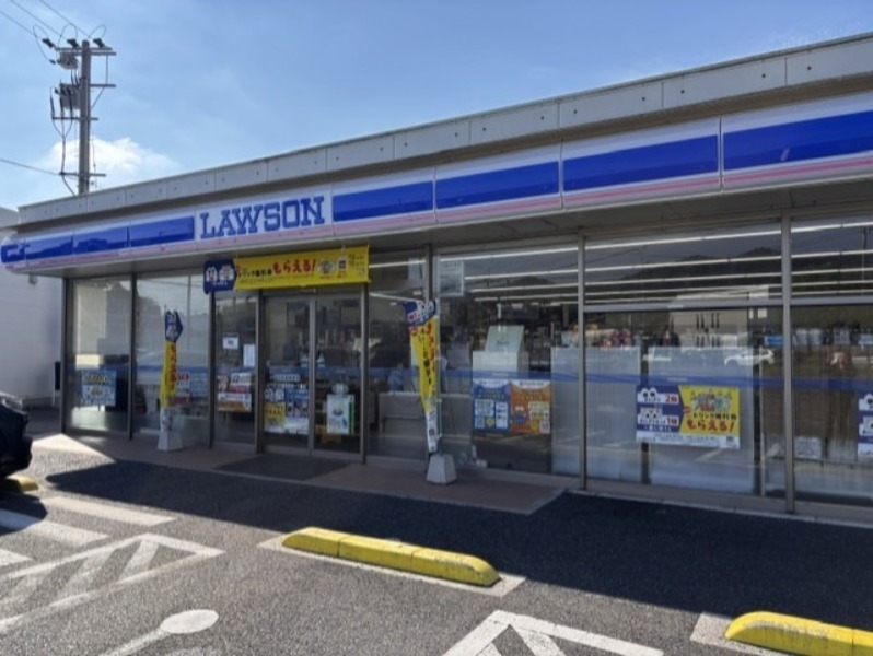 コンビニ　ローソン小倉沼本町一丁目店（コンビニ）まで993m