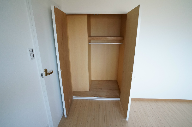 収納　※反転タイプ・別号室の写真です★（実際のお部屋とは異なります