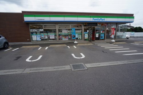コンビニ　ファミリーマートつくば谷田部中央店（コンビニ）まで896m
