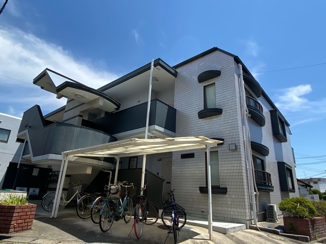 建物外観　敷地内駐輪場あり！