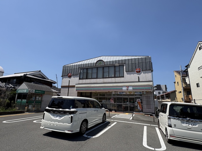 コンビニ　セブンイレブン（コンビニ）まで440m