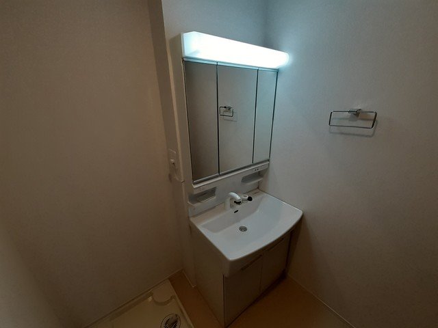 洗面設備　脱衣スペースもあります