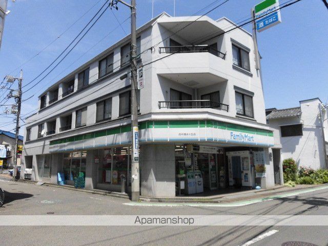 コンビニ　ファミリーマート（コンビニ）まで127m