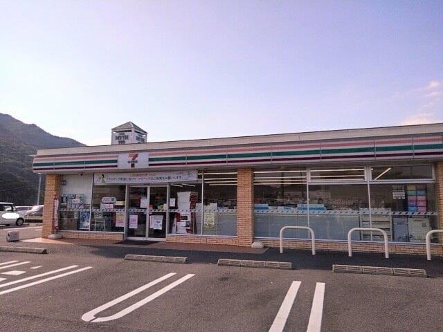 コンビニ　セブンイレブン 善通寺吉原町店（コンビニ）まで1568m