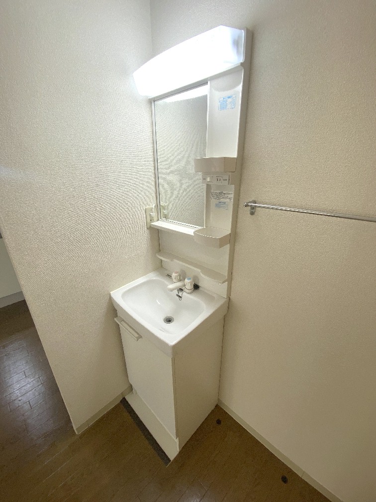 洗面設備　☆忙しい朝にも便利な独立洗面台☆