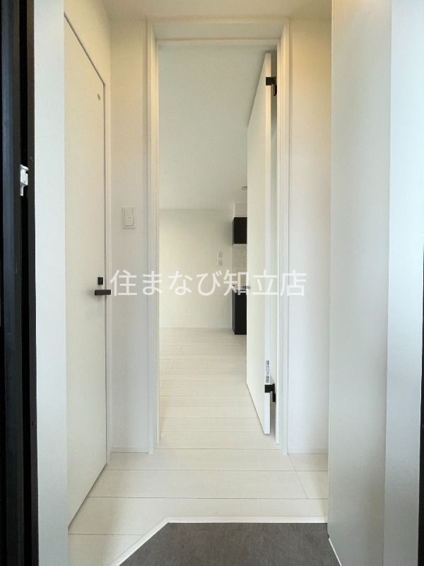 玄関　別部屋写真