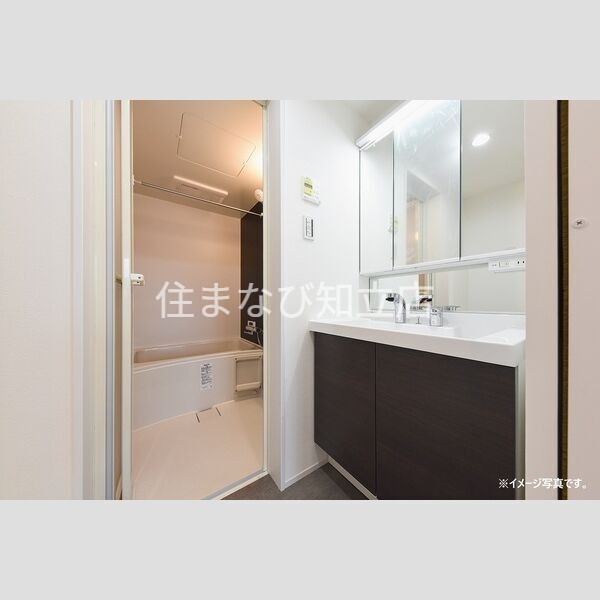 洗面設備　別部屋写真