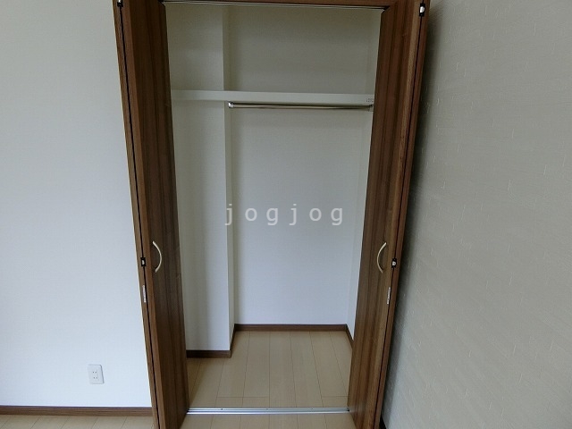 収納　収納が大きく、たくさんものが入ります。