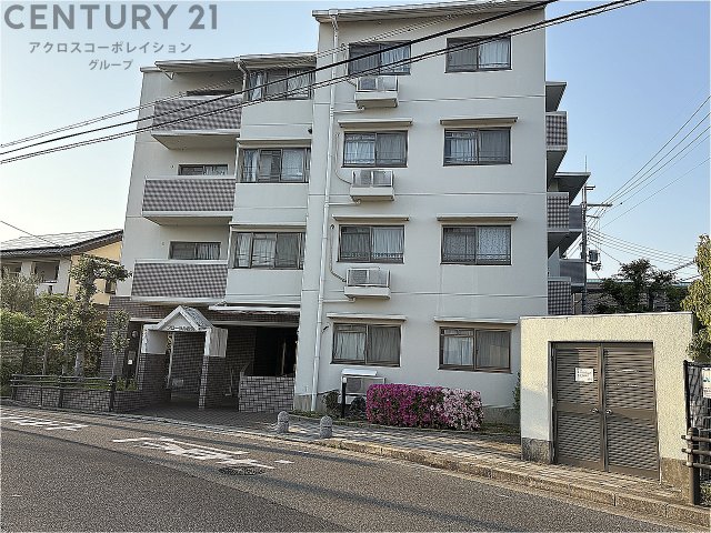 建物外観　エレベーター付きで便利！