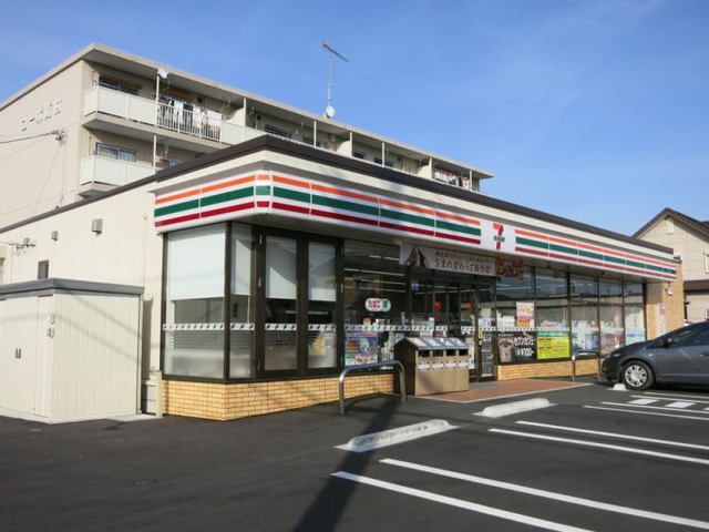 コンビニ　セブンイレブン（コンビニ）まで350m