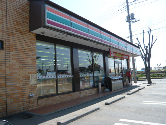 コンビニ　セブンイレブン板戸井店（コンビニ）まで975m