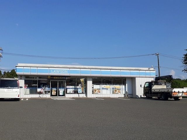 コンビニ　ローソン新地運動公園前店（コンビニ）まで850m