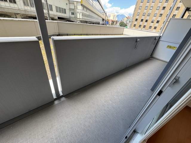 バルコニー　※別部屋の参考写真