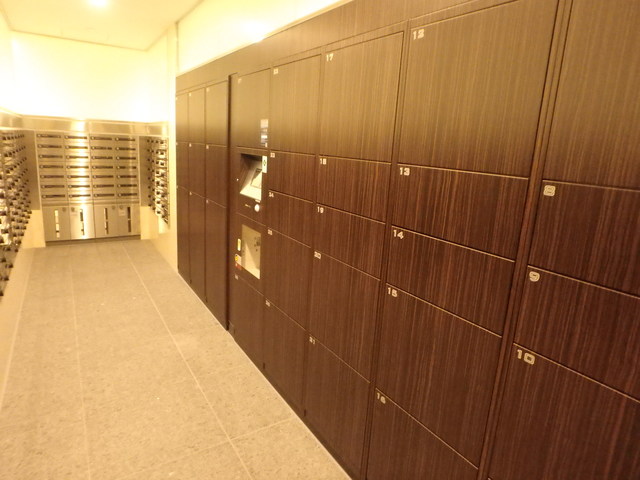 ロビー　宅配ＢＯＸ
