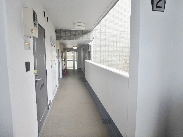 エントランス　共用廊下