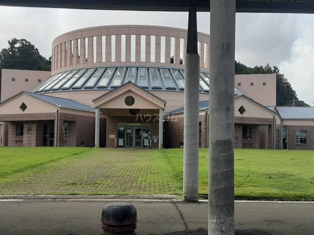 図書館　水戸市立西部図書館（図書館）まで749m