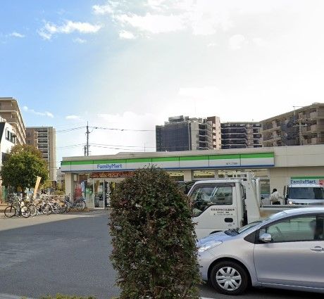 コンビニ　ファミリーマート坂下二丁目店（コンビニ）まで260m