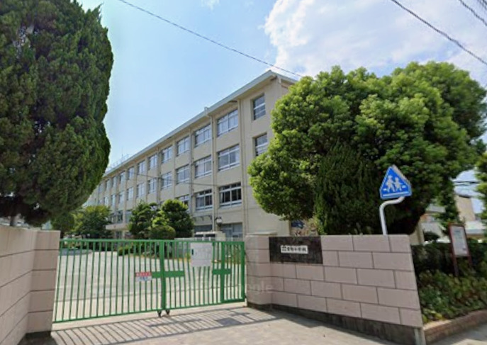 小学校　福岡市立宮竹小学校（小学校）まで965m
