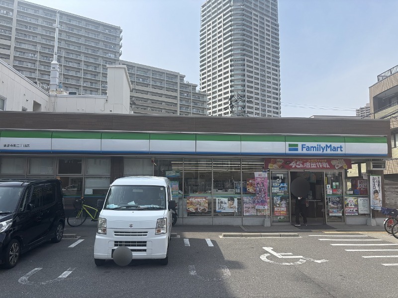 コンビニ　ファミリーマート善源寺町二丁目店（コンビニ）まで169m