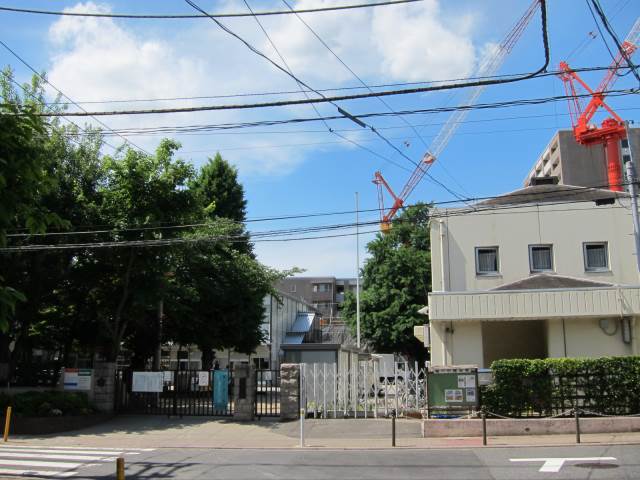小学校　板橋第1小学校（小学校）まで135m
