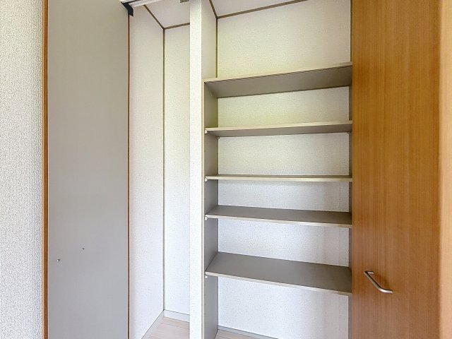収納　掲載写真は空室の別部屋を掲載しております。実際のお部屋と仕様