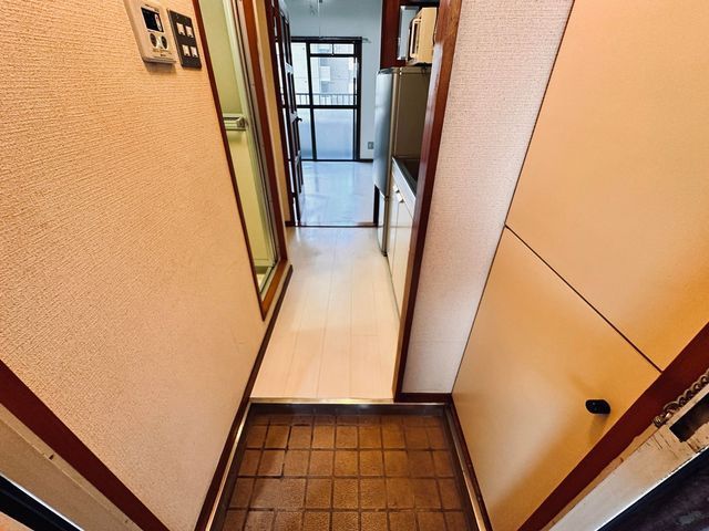 玄関　別階５号室