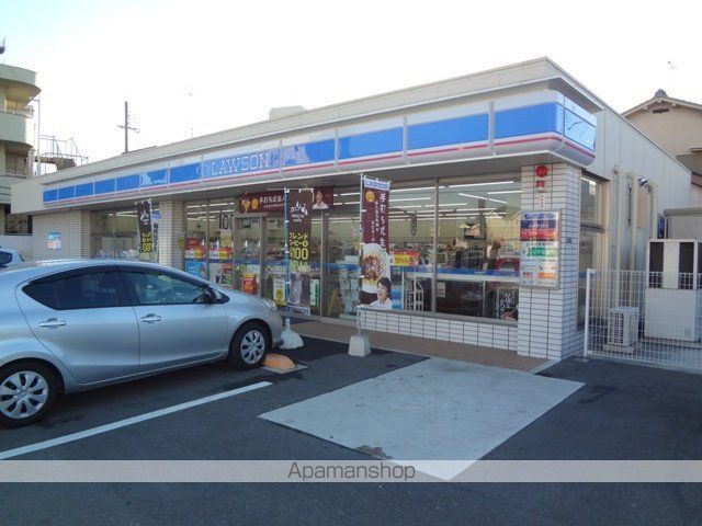 コンビニ　ローソン（コンビニ）まで261m