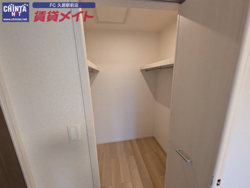 収納　同型参考写真