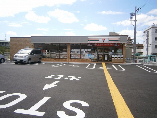 コンビニ　セブンイレブン箕面５丁目店（コンビニ）まで357m