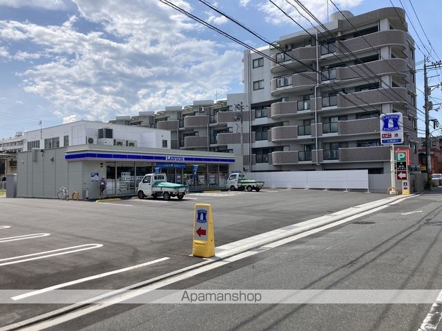 コンビニ　ローソン（コンビニ）まで4565m