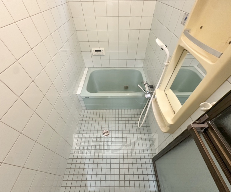 外山街道町貸家の風呂写真
