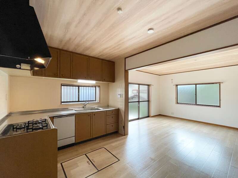 宝塚市野上6丁目貸家の居間写真