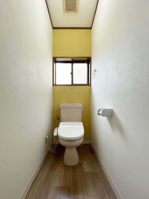 宝塚市野上6丁目貸家のトイレ写真