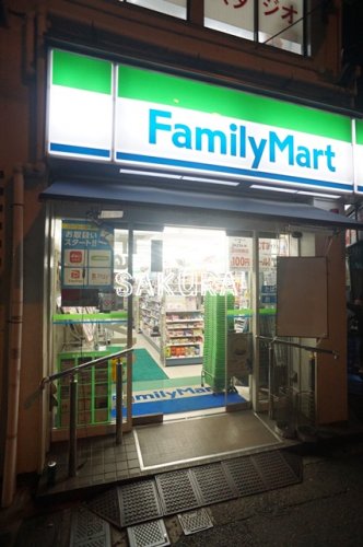 コンビニ　ファミリーマート 冨士屋子安通店（コンビニ）まで436m