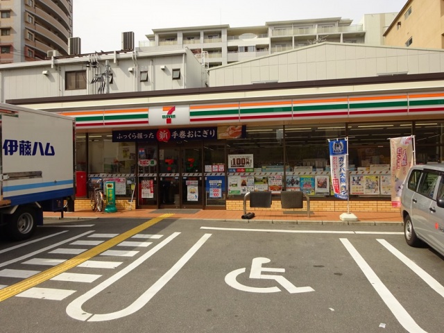 コンビニ　セブンイレブン吹田江の木町店（コンビニ）まで124m