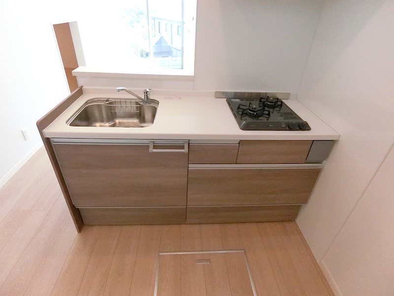 キッチン　広々使える快適な調理スペースです♪