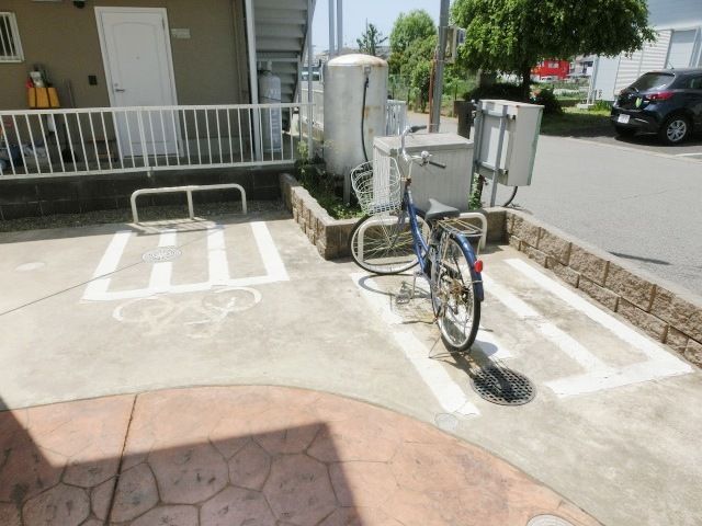 その他共有部分　敷地内に駐輪場あります。