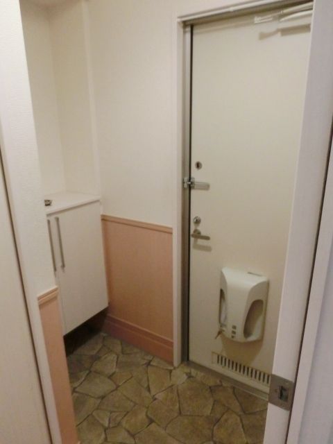 玄関　シューズBOX付きの玄関です