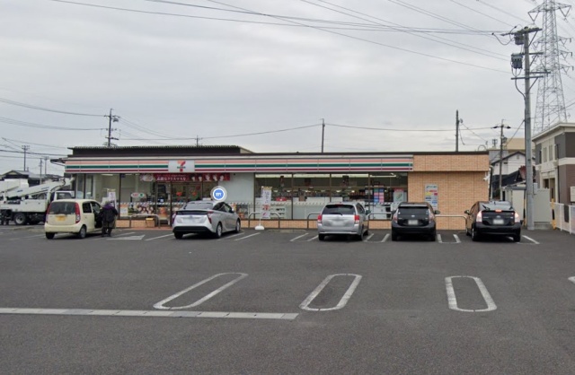 コンビニ　セブン－イレブン　岐南町伏屋８丁目店（コンビニ）まで610m