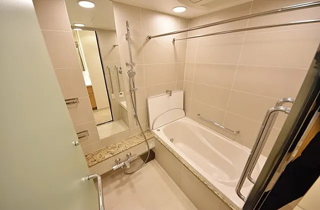 バス・シャワールーム　バス※別部屋参考写真