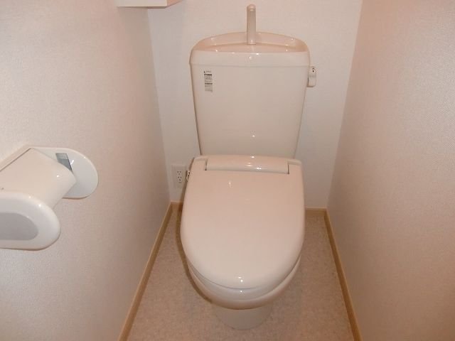 トイレ　落ち着いたトイレです