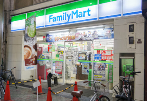 コンビニ　ファミリーマート 九条店（コンビニ）まで313m